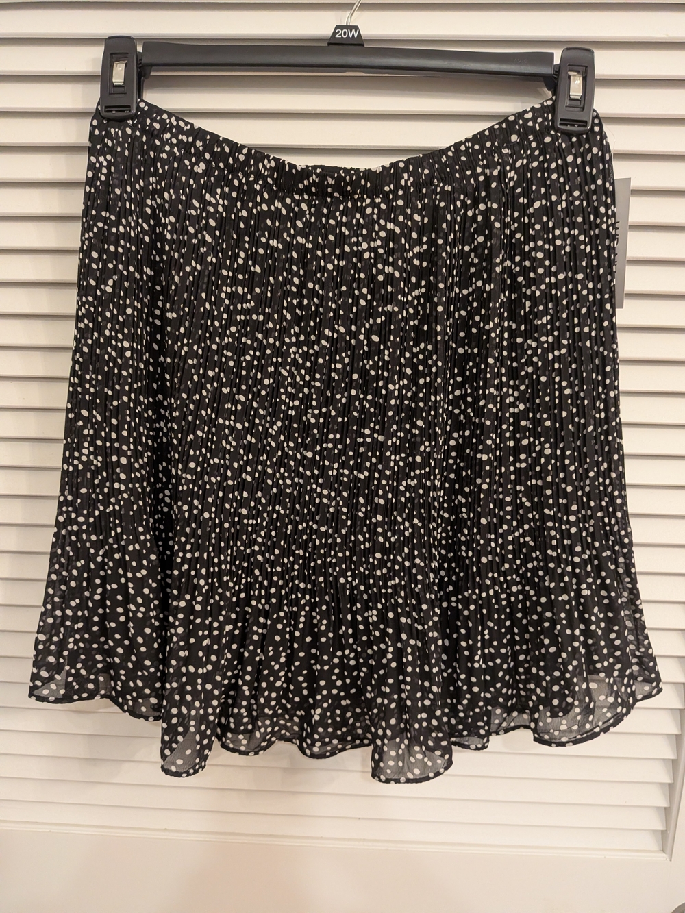 B#1: WD-NY Black & White Polka Dot Pleated Skirt Size Medium New With Tag
